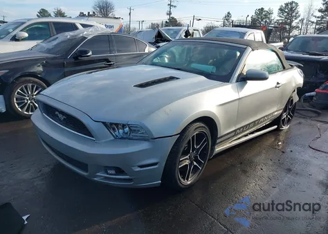 2013 Ford Mustang V6 Premium from USA, damaged, VIN 1ZVBP8EM8D5233595